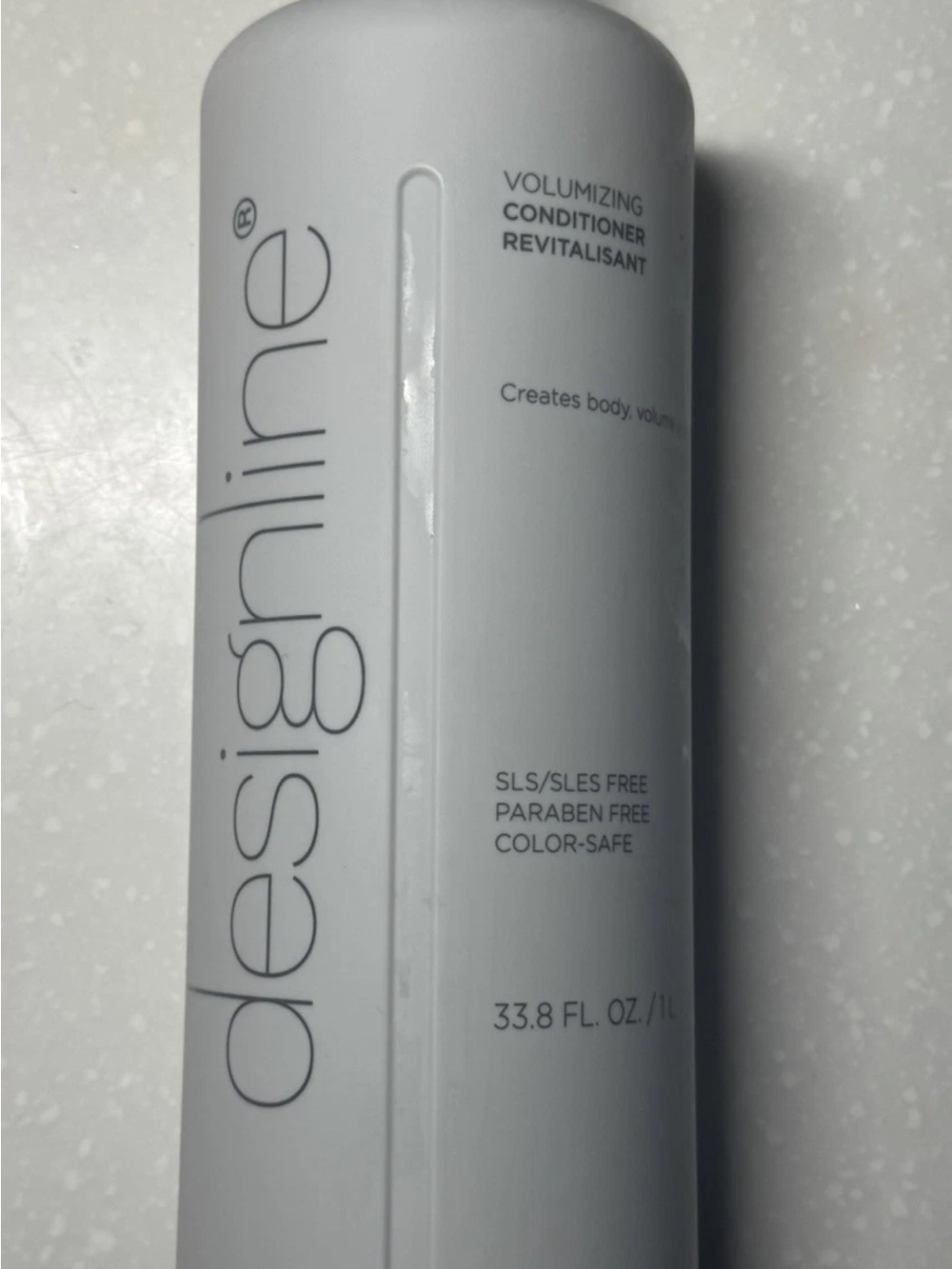 Volumizing Conditioner — White Formula for Lightweight Body